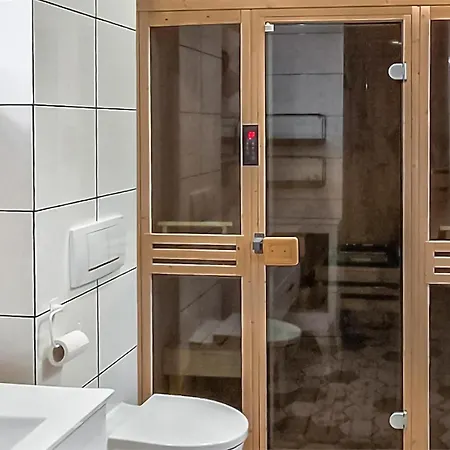 Holiday home 4 Bedroom Stunning In