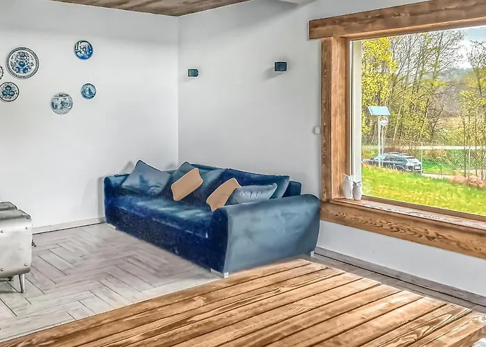 4 Bedroom In Mikorowo